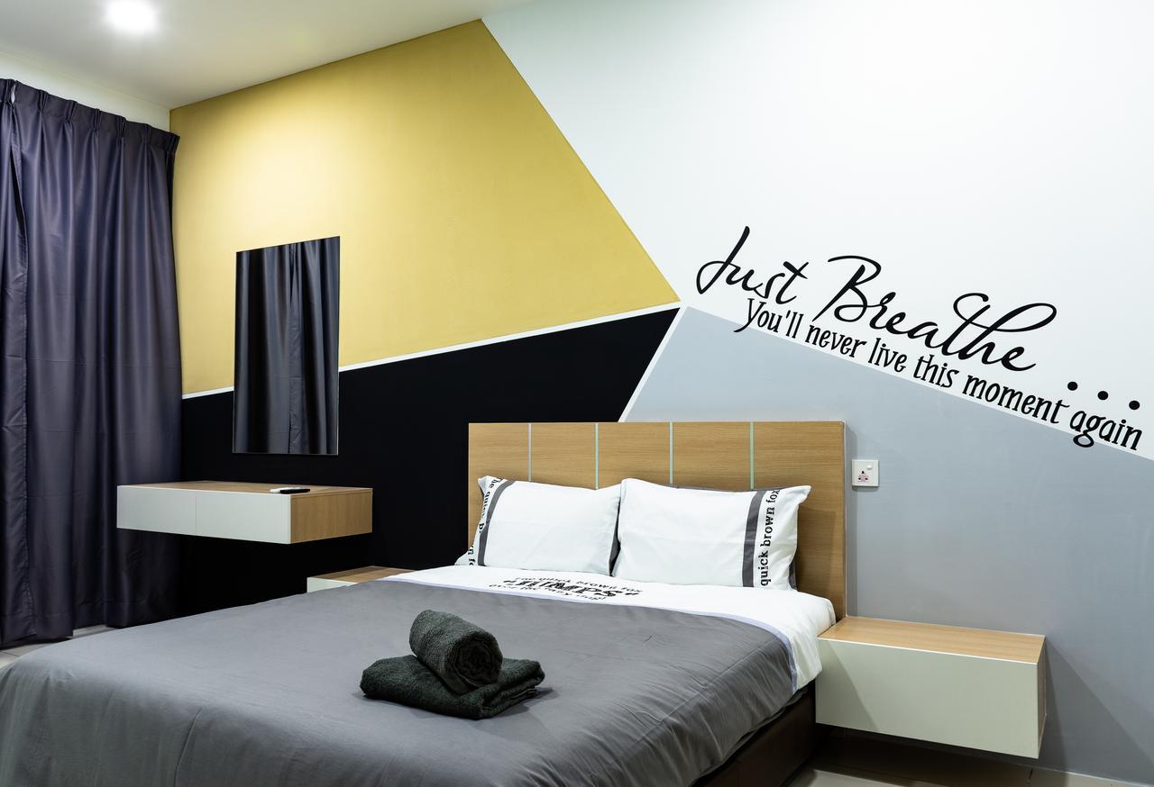 Southwest Island Suite By D Imperio Homestay 峇六拜 外观 照片